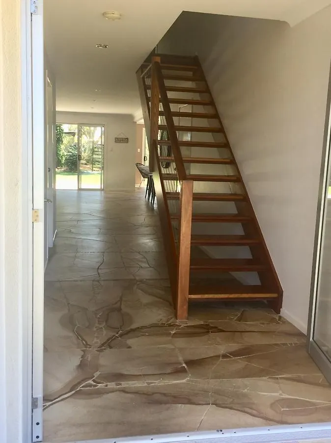 Kelly'S Bnb Urangan