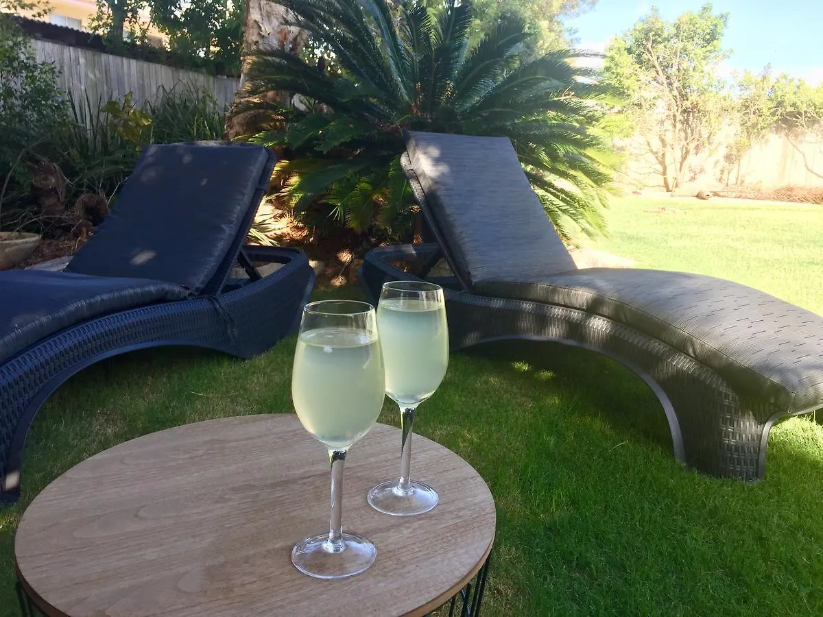 Kelly'S Bnb Urangan Alojamento de Acomodação e Pequeno-almoço