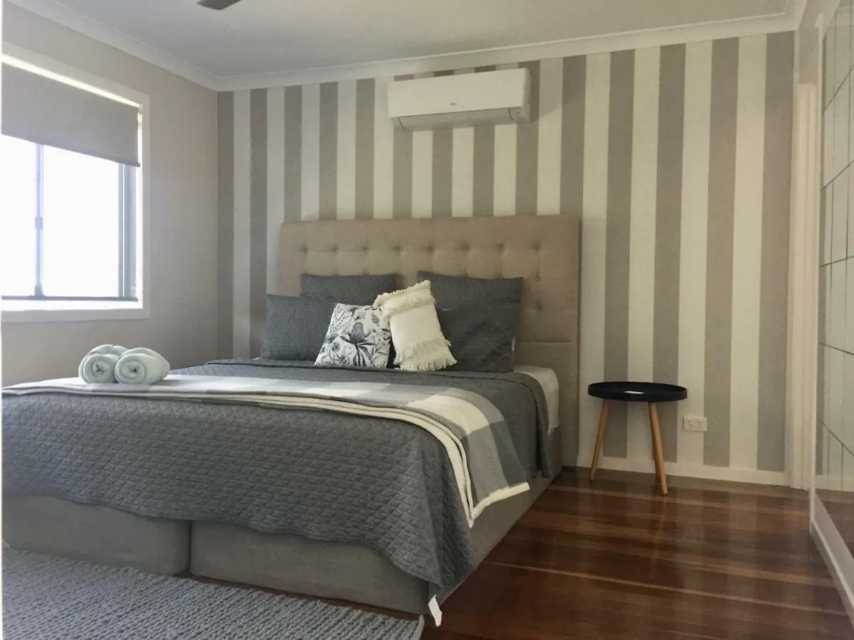 Kelly'S Bnb Urangan Austrália